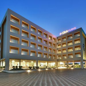 Click Hotel Pithampur Mhow Exterior photo