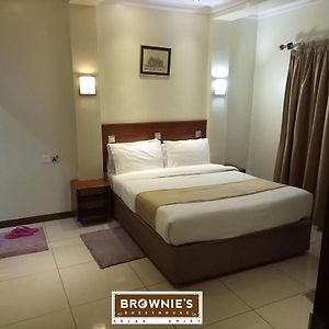 Hotel Brownies Deluxe Nakuru Exterior photo