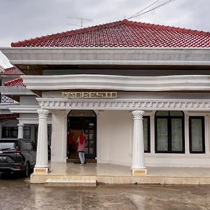 Moresto Hotel Mitra Reddoorz Bandar Lampung Exterior photo