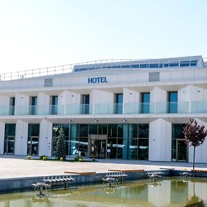 M-Clinic Hotel Taskent Exterior photo