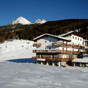 Hotel Chalet Des Alpes Gressan Exterior photo