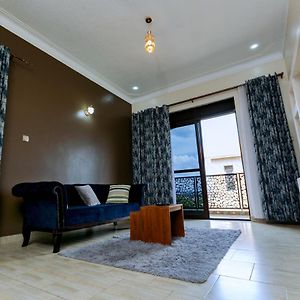 Trine Comfort- 1 Bedroom Apartment, Kyanja-Ring Rd, Mugulusi Close Kampala Exterior photo