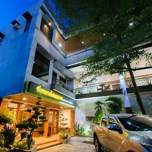 Madonna Hometel And Suites Panabo Exterior photo