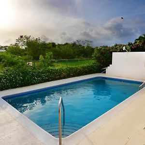 3 Bedrooms Luxurious Pool House Centrally Located Close To Everything Saint Phillip Exterior photo