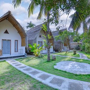 Hotel Ananta Bungalow Toyapakeh Exterior photo