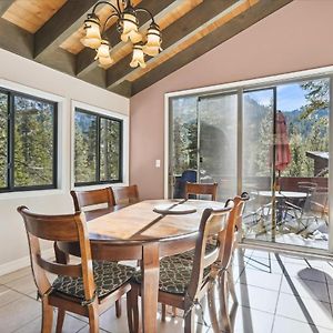 On The Edge At Alpine Meadows - Fireplace- Mountain Views- Great Location! Shuttle Service! Olympic Valley  Exterior photo