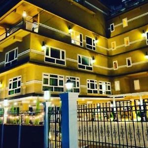 Hotel Poles Apart Shillong Exterior photo