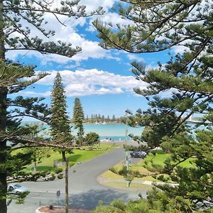 Apartamento Heritage 401 Amazing Lake Views Tuncurry Exterior photo