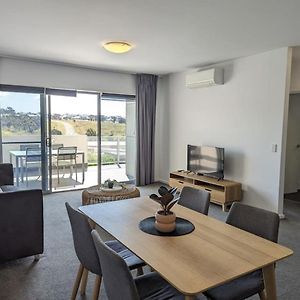 Apartamento Serenity At Stromlo 2Bd 1Br At Wright Weston Creek Exterior photo