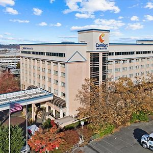 Comfort Inn & Suites Downtown Tacoma Exterior photo