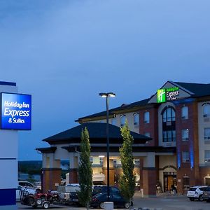 Holiday Inn Express & Suites Drayton Valley, An Ihg Hotel Exterior photo