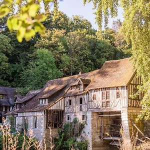 Le Moulin d'Andé Bed and Breakfast Exterior photo