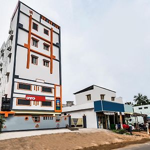 Hotel Oyo Pramukh Heights Gannavaram Exterior photo