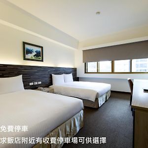 Ful Won Hotel Taichung Exterior photo