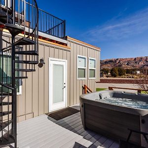 Peace And Tranquility Private Hot Tub Deck And Bbq Villa Apple Valley Exterior photo