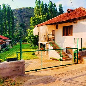 House Of The Sun - A Private Oasis In Bislim Gorge Hostal Kumanovo Exterior photo