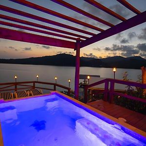 El Palacio Rosa On Blue Lagoon 2Br Beachfront Suite On Pristine & Quiet Bay W Incredible Views Arrozal Exterior photo