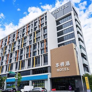 In Joy Hotel Taichung Exterior photo
