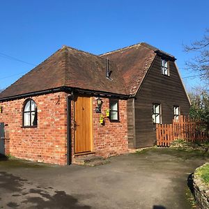 The Annexe At Walnut Tree Cottage Hope under Dinmore Exterior photo