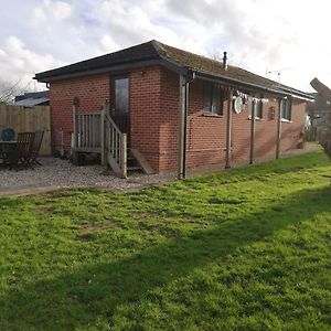 The Lodge, Countryside Living Churchdown Exterior photo