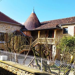 Nouzet Gites Et Lits Eyzerac Exterior photo