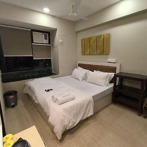 1 Bedroom Studio Apartment- Close To Bkc Bombay Exterior photo