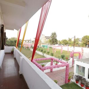 Oyo Hotel Shahnai Garden Bhopal Exterior photo