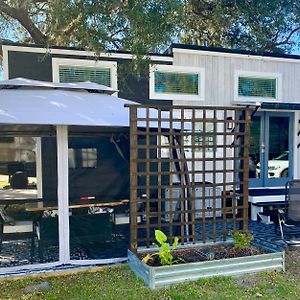 Modern, Pet Friendly Tiny House In Vibrant Clermont Exterior photo