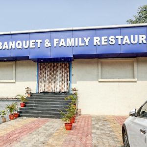 Hotel Spot On Mehta Banquet And Restaurant Ranchi Exterior photo