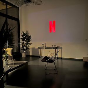 Apartamento Le Majestueux • Jacuzzi • Cinema • Netflix • Wifi Reims Exterior photo