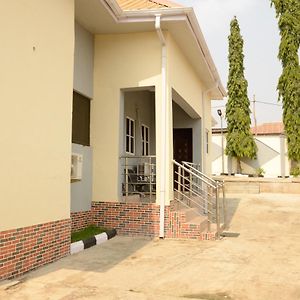 Peace Cottage Short Lets And Apartments Ibadán Exterior photo