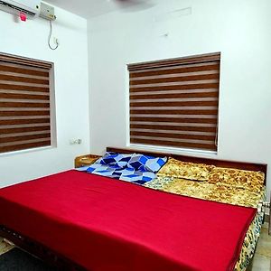 Calm Stay In The Heart Of City Kochi Exterior photo