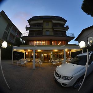 Hotel La Playa Cervia Exterior photo