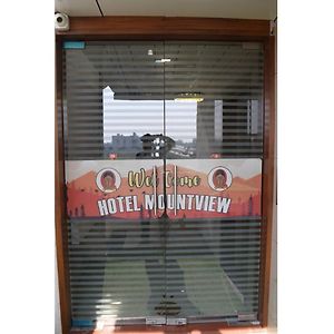 Hotel Mountview, Family Hotels In Vadodara Exterior photo