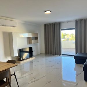 Penthouse With 3 Bedroom Luqa Exterior photo