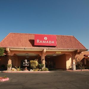 Hotel Ramada By Wyndham Fresno North Exterior photo