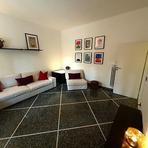 Spacious Three-Room Apartment In Saragozza Bolonia Exterior photo