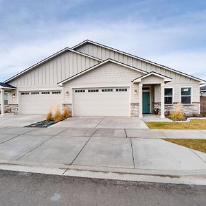 Richland Home With Hot Tub Wineries, Hikes And More! Exterior photo
