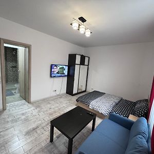 Cozy Studio 10 Min Away From Th Center Of The City Bucarest Exterior photo