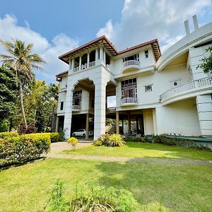 Seasons Hotel Kurunegala Exterior photo