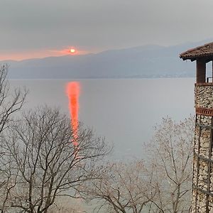 Apartamento Casa Vacanze Due Laghi Vergiate Exterior photo