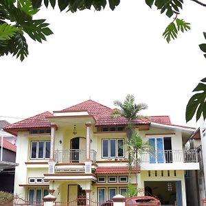 Bungo Bed & Breakfast Workation Bed and Breakfast Bukittinggi Exterior photo