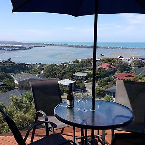 Sea Views, Self-Contained Christchurch Apartment Exterior photo