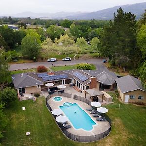 Wildflower By Avantstay Gorgeous Wine Country Home W Pool Bocce Ball Court Huge Yard Boyes Hot Springs Exterior photo