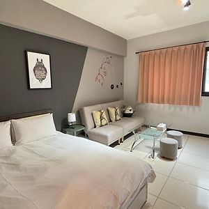 Apartamento Yi Chung Disney Taichung Exterior photo