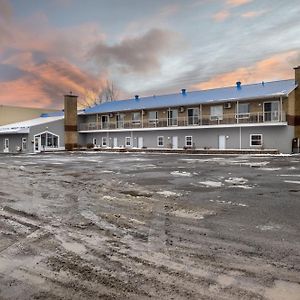 Motel Et Condo Chez Charley Sainte-Anne-de-Beaupré Exterior photo