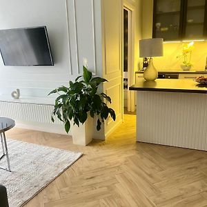 Apartamenty Kielce- Apartament Zacisze -Komfort Przy Baseny Tropikalne Exterior photo