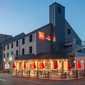 Hotel Ibis Pontorson Baie Du Mont Saint Michel Exterior photo