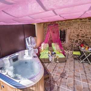 Apartamento Gite Avec Jacuzzi Privatif Dans Un Mas Provencal Les Fumades-Les Bains Exterior photo