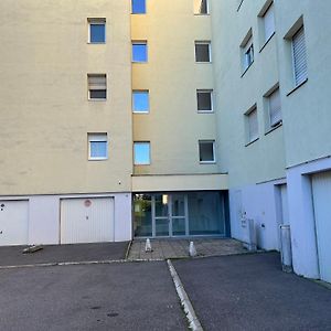 Apartamento Vue Sur Jardin Parking Ascenseur Un-Sejour-A-Part Metz Exterior photo